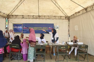 Topluma ücretsiz tedavi sağlayarak sosyal hizmet faaliyetleri, Batang Endonezya18 Eylül 2019