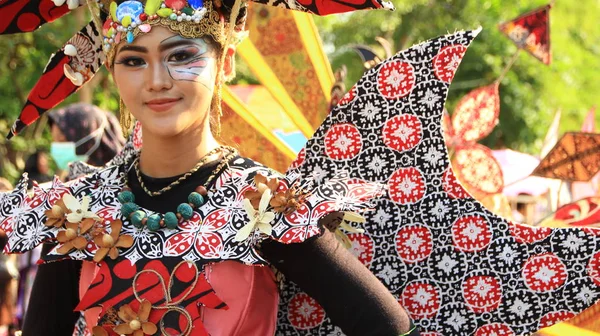 Pekalongan Indonesia Octubre 2019 Mujeres Hermosas Hombres Guapos Participan Usando — Foto de Stock