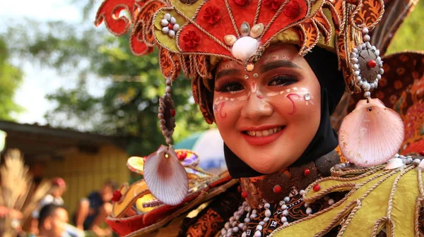 Pekalongan Indonesia Ottobre 2019 Bellissime Donne Bellissimi Uomini Partecipano Indossando — Foto Stock