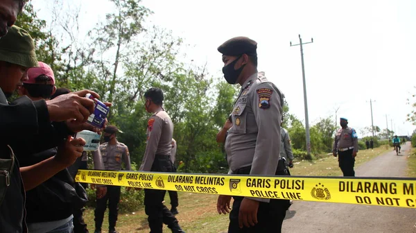 Polisi Selama Rekonstruksi Pembunuhan Tempat Yang Dijaga Ketat Pekalongan Indonesia — Stok Foto