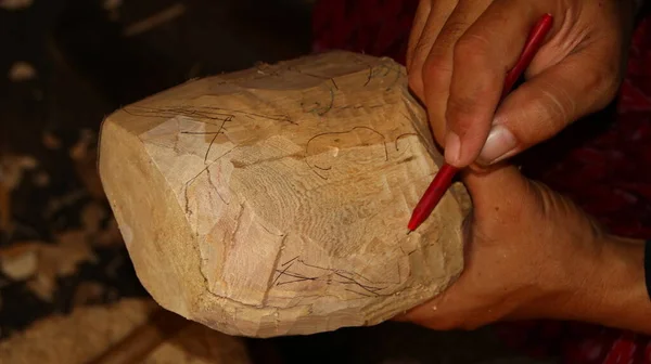 Processo Realizzazione Tradizionali Spettacoli Burattini Legno Con Una Selezione Mirata — Foto Stock