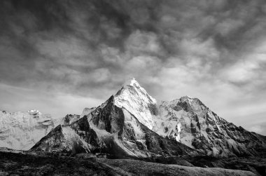Nepal Everset için Trek dan Ama Dablam güzel görünümü. Himalayalar. 