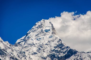Nepal Everset için Trek dan Ama Dablam güzel görünümü. Himalayalar. 
