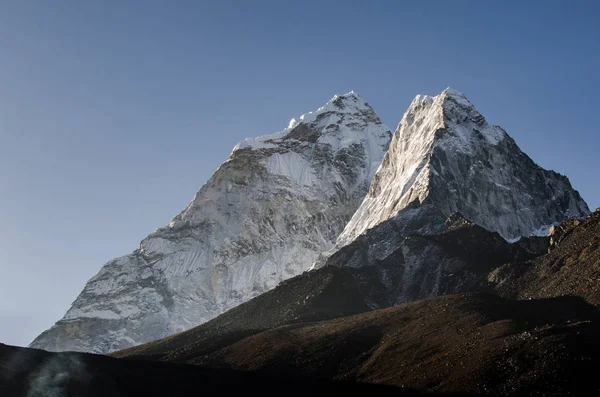 Nepal Everset için Trek dan Ama Dablam güzel görünümü. Himalayalar. 