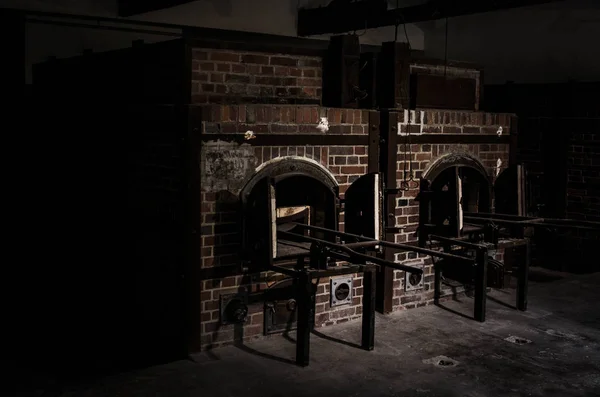 Krematoriet i Dachau-ugnar i huvudbyggnaden — Stockfoto