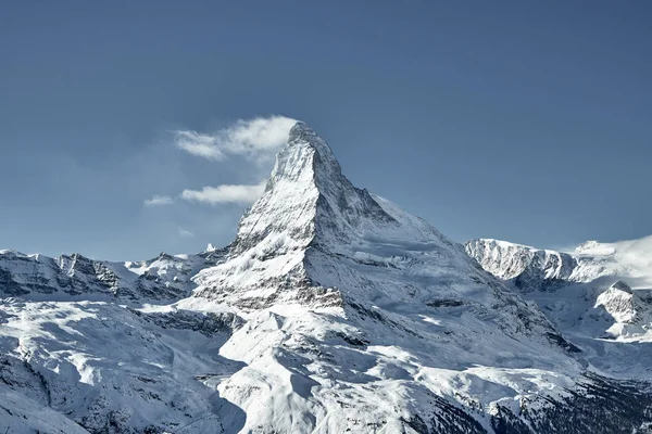 Impresionante vista de la cara este de Matterhorn desde Zermatt — Foto de Stock