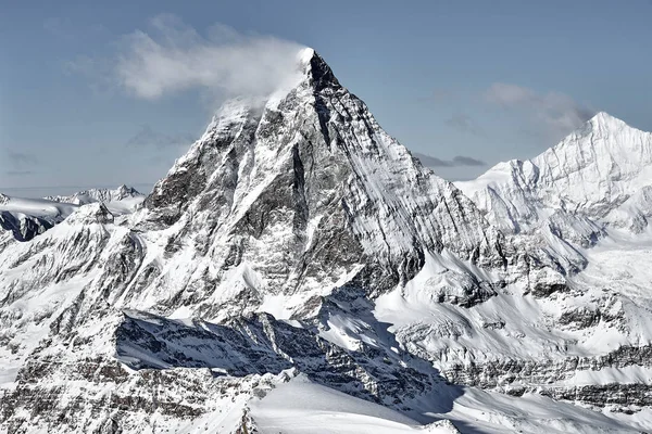 Niezwykły widok na szczyt Matterhorn z południa — Zdjęcie stockowe