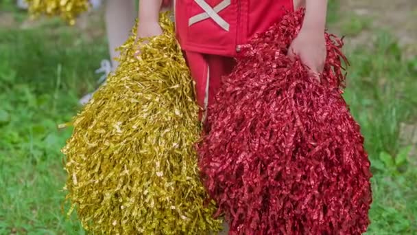 Girls Start Walking Routine Begins Holding Red Yellow Pom Poms — Stock Video