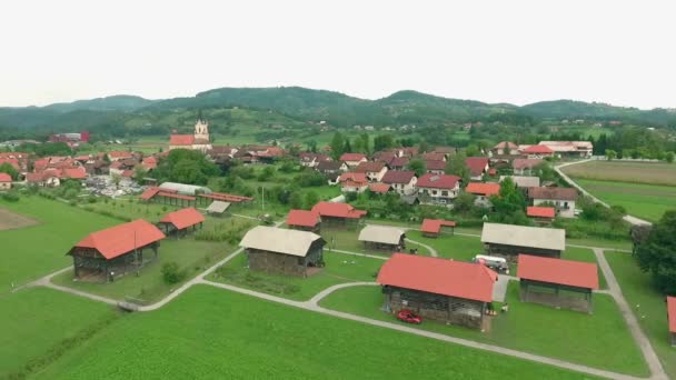 Petit Village Sud Slovénie Avec Exposition Premier Musée Plein Air — Video