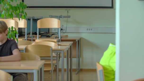 Two Chairs Table Back Classroom — Stock Video