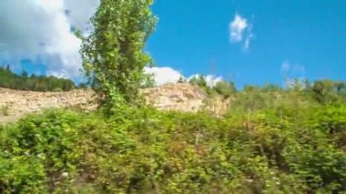 Taş ocağı Doğu Slovenya 'da olağanüstü doğa manzarasına yerleştirildi.