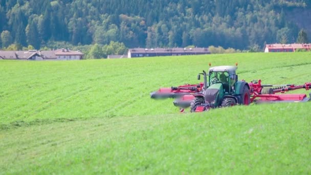 Die Bauern Gehen Auf Die Felder Weil Sie Mit Landwirtschaftlichen — Stockvideo