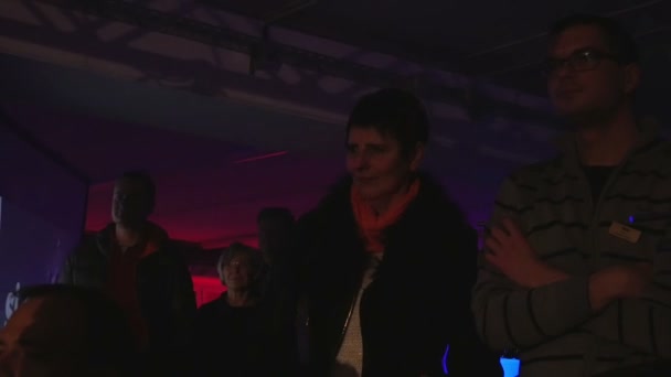 Zalec Slowenien Dezember 2017 Die Besucher Der Veranstaltung Amüsieren Sich — Stockvideo