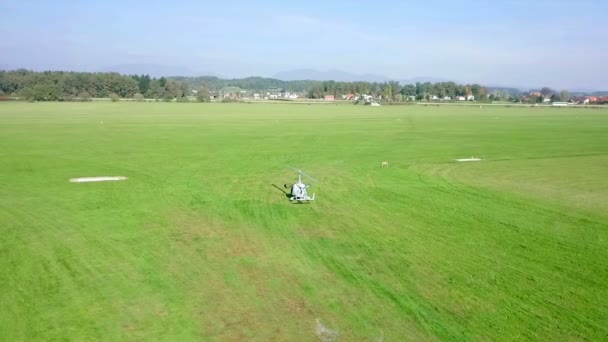 Riprese Aeree Piccolo Aeroporto Rurale Campo Verde — Video Stock