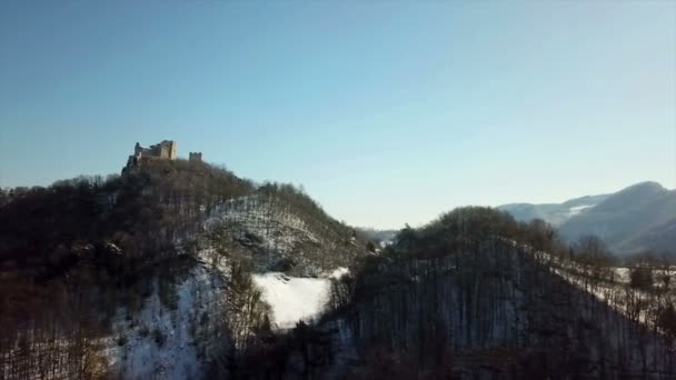 Celje Şehrinin Üzerindeki Tepenin Üzerinde Büyük Bir Kale Vardır Kış — Stok video