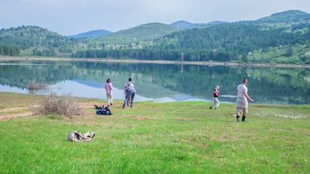 Friends Throwing Stones Lake Nature Really Gorgeous — Stock Video