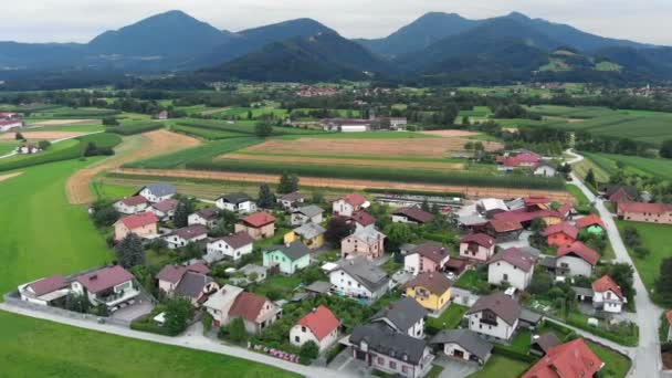 Village Magnifiquement Organisé Est Situé Milieu Une Nature Magnifique Milieu — Video