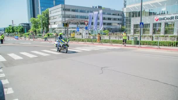 Politie Agenten Rijden Hun Motorfietsen Zorgen Ervoor Dat Beveiliging Het — Stockvideo