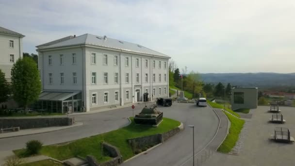 Musée Est Situé Sommet Colline Plan Aérien — Video