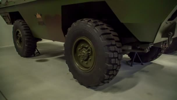 Neumáticos Del Tanque Militar Verde — Vídeo de stock