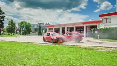DOMZALE, SLOVENIA - 7. HAZİRAN 2018: İtfaiye ekibinin eğitim görüntüleri
