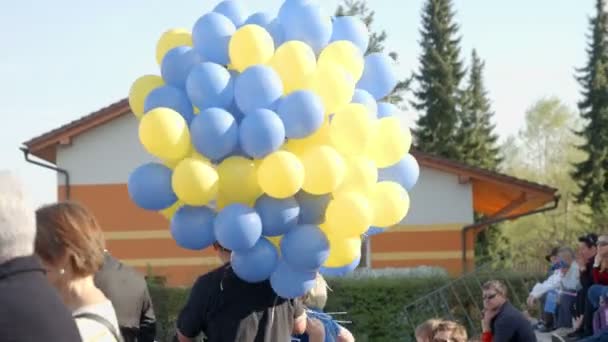 Domzale Eslovénia Junho 2018 Imagens Pessoas Celebrando Férias Praça Cidade — Vídeo de Stock