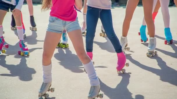 Domzale Eslovenia Junio 2018 Grupo Chicas Montando Bailando Patines Durante — Vídeos de Stock