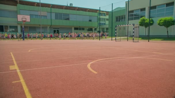 Grize Słowenia Czerwca 2017 Każdy Biegnie Jednej Strony Obiektu Sportowego — Wideo stockowe