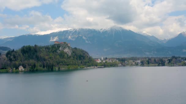 Imagens Aéreas Superfície Água Lago Bled Eslovénia — Vídeo de Stock