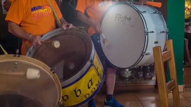 Domzale Eslovenia Julio 2018 Muchos Fans Están Tocando Batería Bar — Vídeo de stock