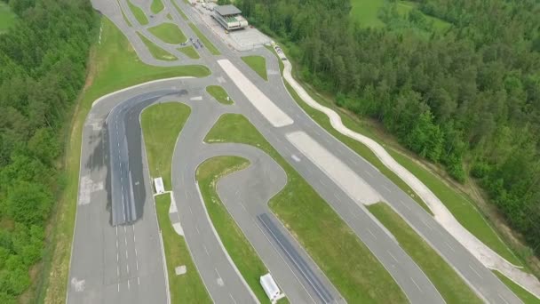 Ein Sicheres Fahrzentrum Slowenien Ist Frühling Alles Ist Grün Luftaufnahme — Stockvideo