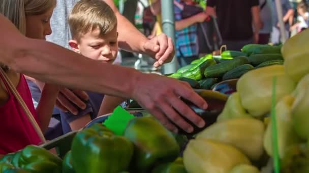 Domzale Slovenia July 2018 People Buying Fresh Farmers Production Market — 图库视频影像