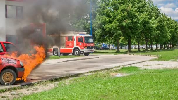 Domzália Szlovénia Július 2018 Felvétel Tűzoltók Kiképzéséről — Stock videók