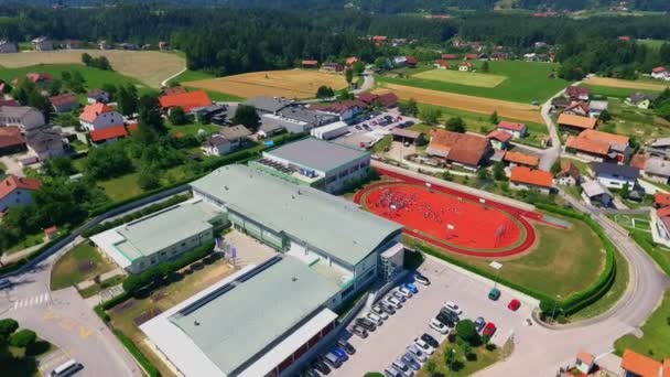 Grize Szlovénia 2017 Június Iskola Sportlétesítmény Domborzati Térképe Iskola Egy — Stock videók
