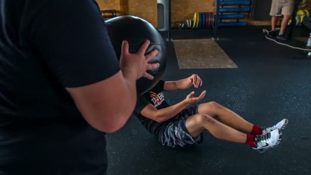 Domzale Slovenien Juli 2018 Dessa Två Killar Passerar Bollen Till — Stockvideo