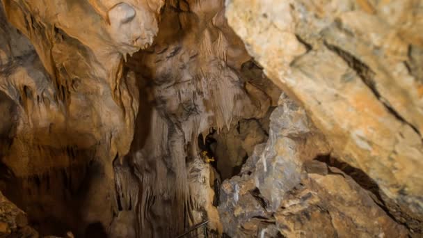 Domzale Eslovenia Julio 2018 Una Hermosa Cueva Gotas Dentro — Vídeos de Stock