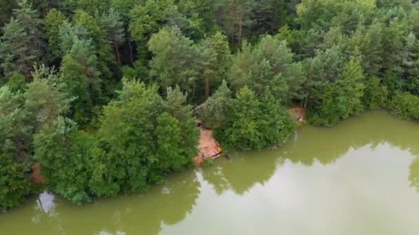 大きな緑の湖 空中射撃 — ストック動画