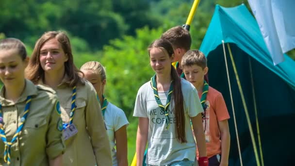 Domzale Slovénie Juillet 2018 Tous Les Scouts Marchent Ligne Droite — Video