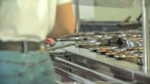 Miúdos Estão Fazer Lanche Numa Cantina Escola Eles Estão Tendo — Vídeo de Stock