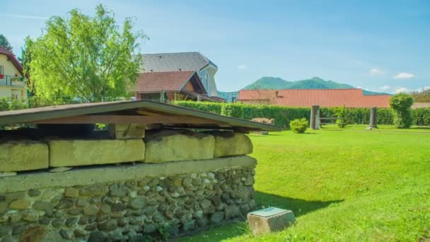 Zalec Celje Slovenia Mayıs 2017 Etrafında Anıtlar Olan Yeşil Bir — Stok video