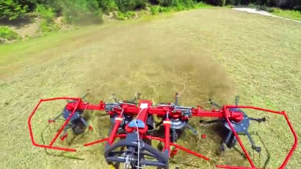 Boeren Hebben Het Erg Druk Zomer Bereiden Hooi Voor Roterende — Stockvideo