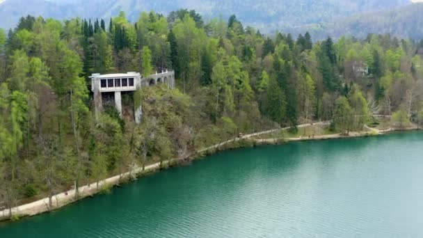 Metraje Aéreo Superficie Del Agua Lago Bled Eslovenia — Vídeos de Stock