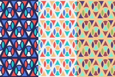 Geometrik şekillerle, renkli resimde üç Dikişsiz desen seti