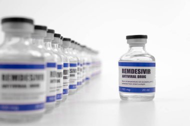 Remdesivir antiviral ilaç aşısı ilaç şişesi Covid-19 Corona Virüsü 2019 ncov enjeksiyonu. Covid 19 Corona Virüsü hastalığını tedavi etmek için aşı, aşı, aşı, tedavi