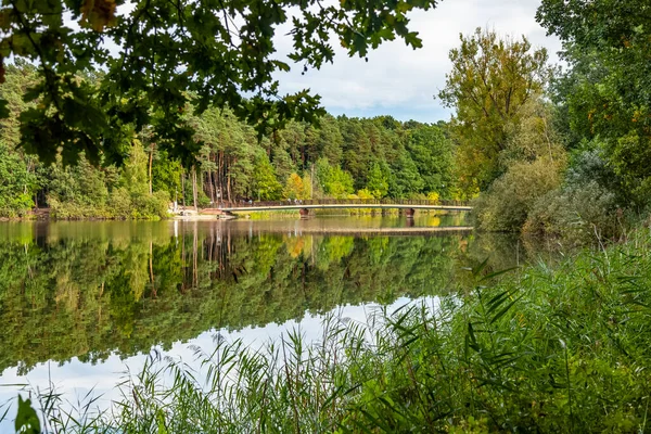 Puente Sobre Largo Lago Olsztyn Warmia Mazury Polonia Europa —  Fotos de Stock