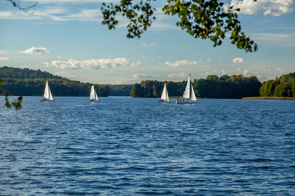 Segelbåtar Vid Sjön Ukiel Olsztyn Warmia Och Masurien Polen Europa — Stockfoto