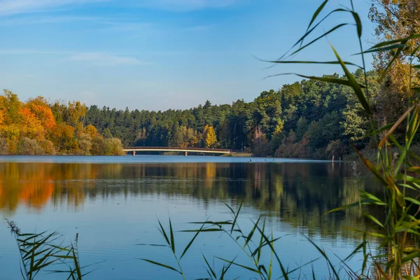 Puente Sobre Largo Lago Olsztyn Warmia Mazury Polonia Europa —  Fotos de Stock