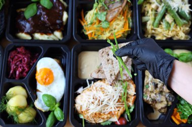 Yemek hazırlığı. Iştah açıcı beslenme kutuları. Dengeli ve sağlıklı beslenme