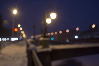 Muhteşem şehirde gece kış manzara
