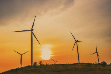 Elektrik üretimi için yel değirmenleri